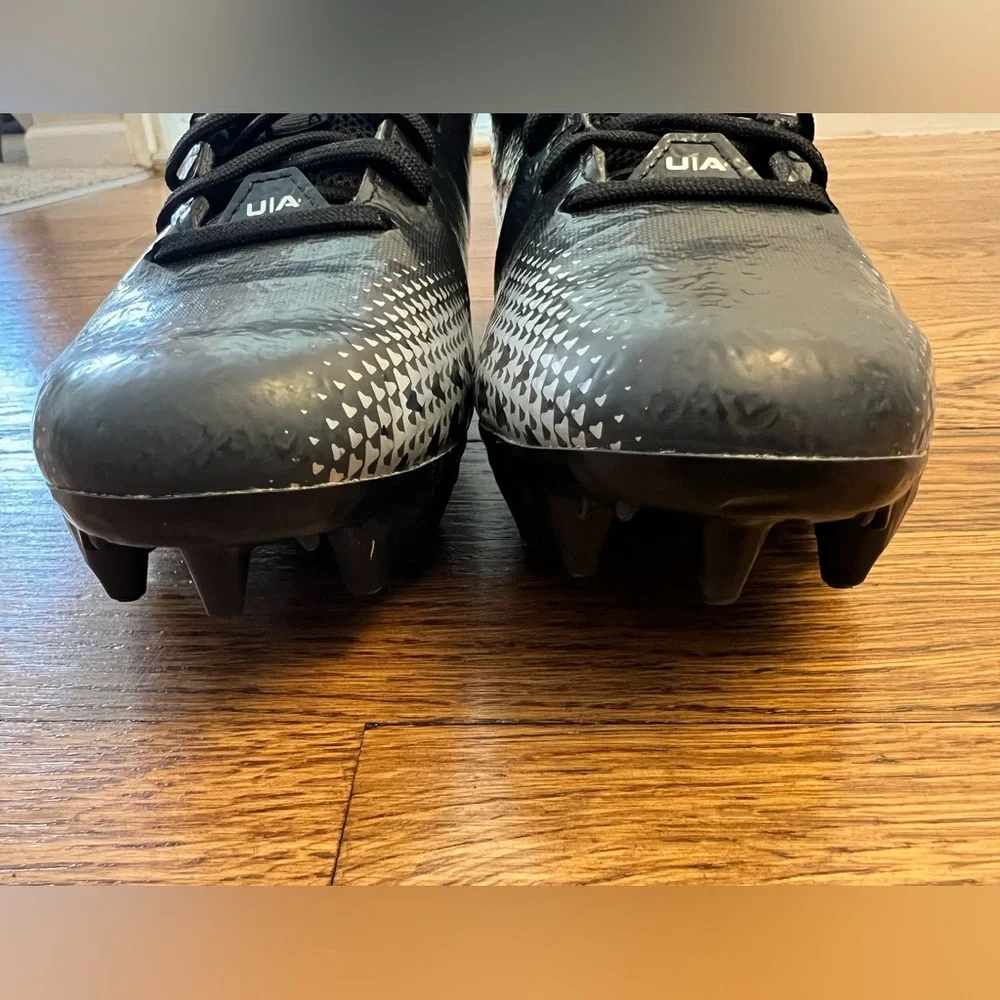 Under Armour Spotlight Franchise RM 2.0 Jr. Youth Cleats - Size 5.5Y - Picture 6 of 8